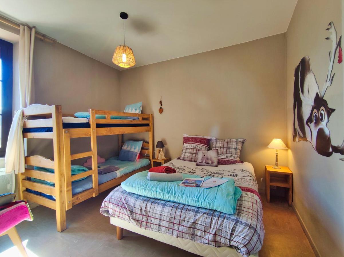 Le Sapin Rouge - Restaurant - Bar - Chambres D'Hotes Artigues  Εξωτερικό φωτογραφία